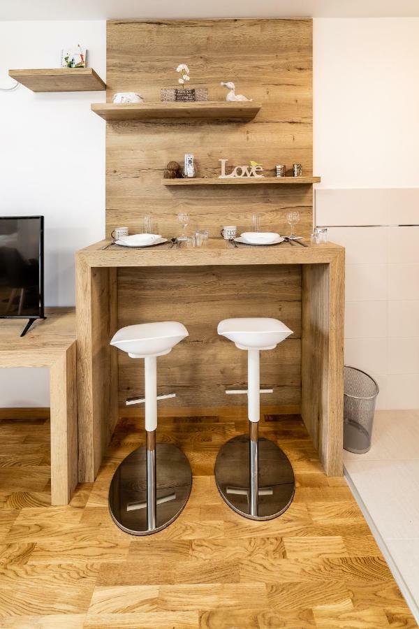 Apartmani Alexandar15 Novi Sad Exterior photo
